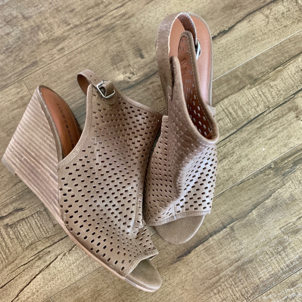 Lucky Brand Size 10M Open Toed Wedge Heel